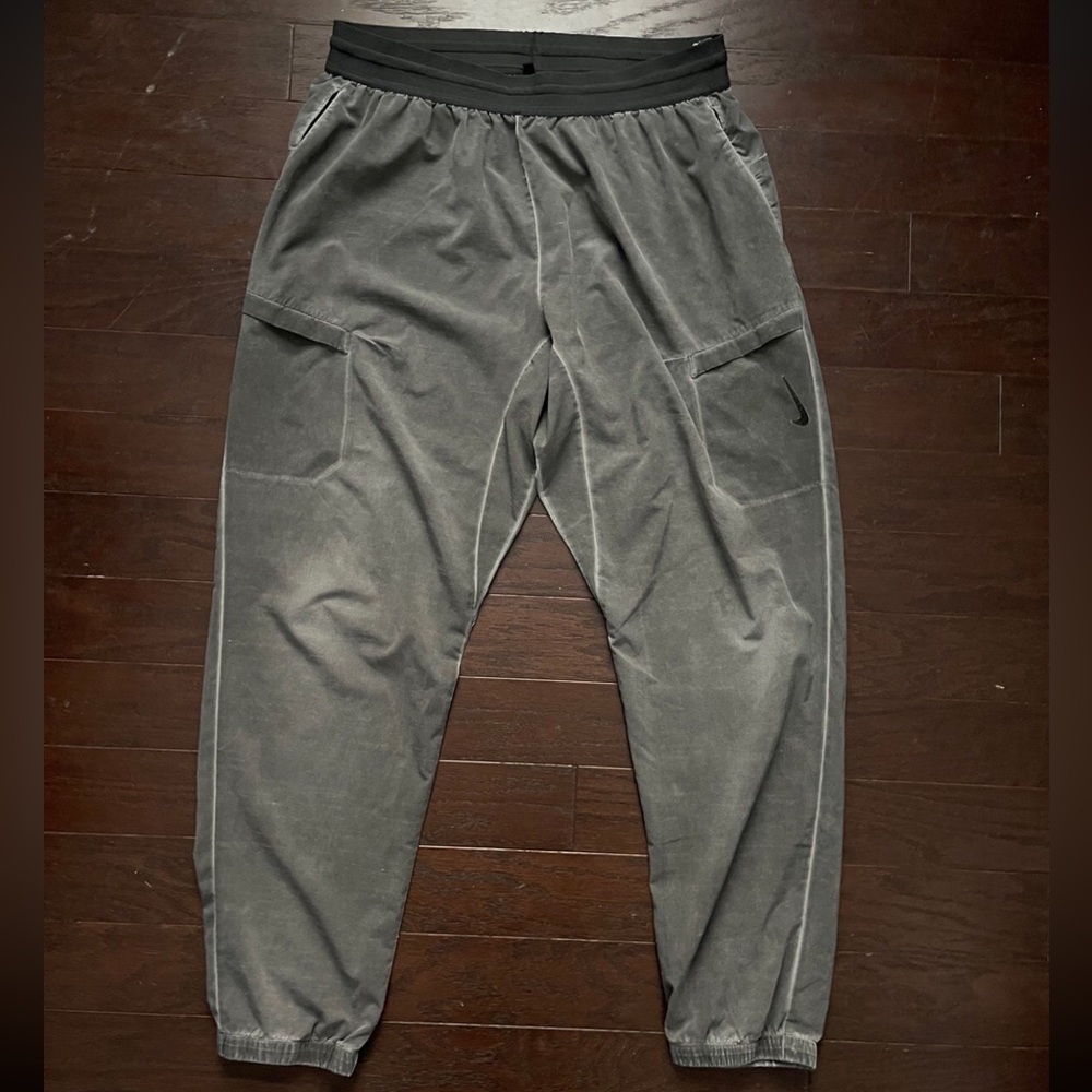 Men’s Nike joggers size Large